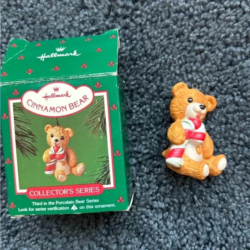 Hallmark Cinnamon Bear Candy cane Ornament Keepsake Collector Series 1985 Vintag
